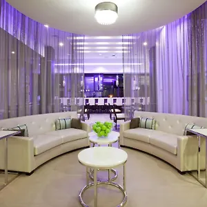 **** Hotel The Hollis - A Doubletree By Hilton Kanada